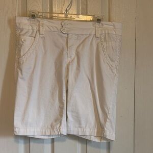 Freestyle Revolution White Women's Shorts